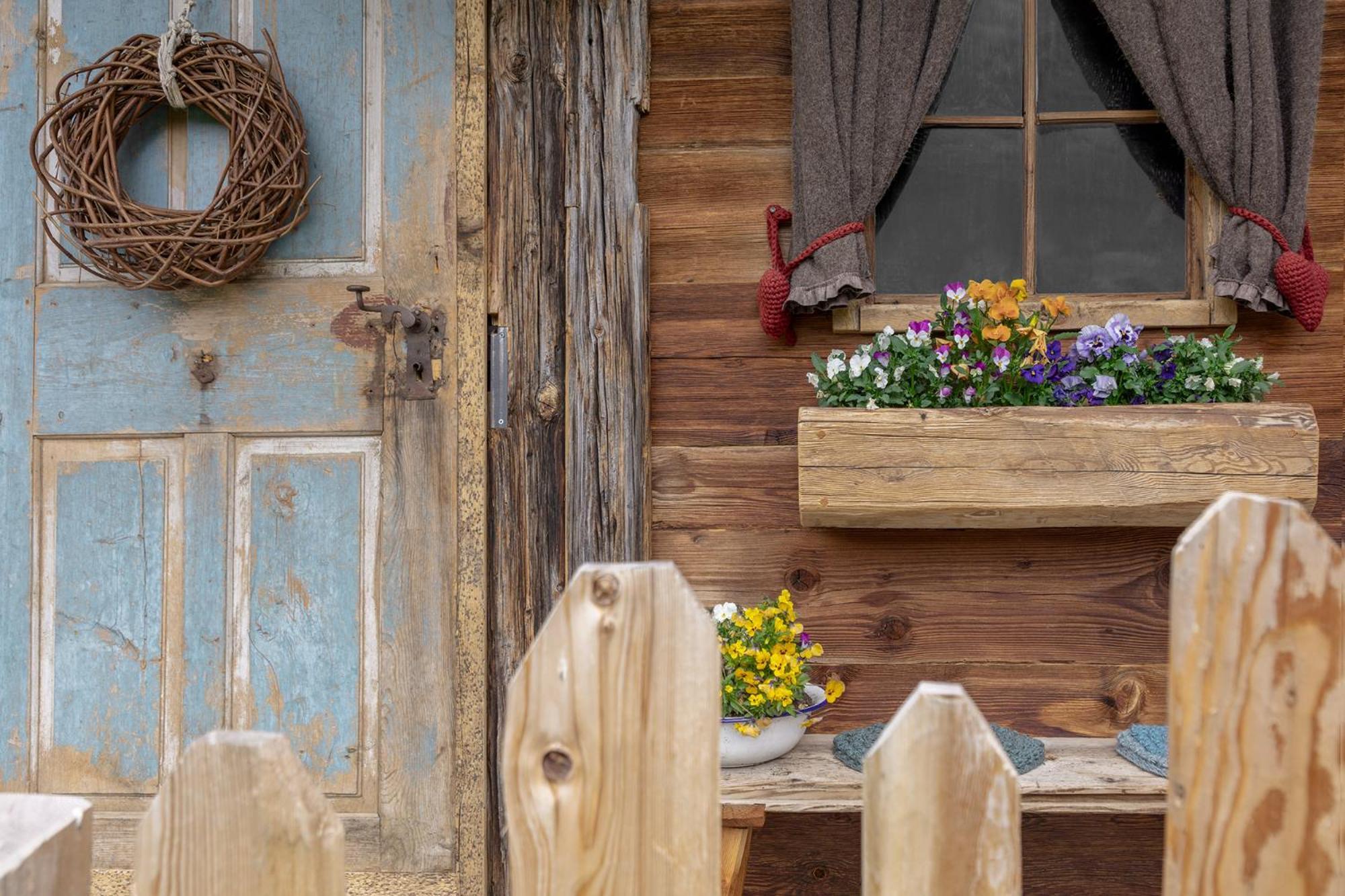 Chalet Ciasa Tino & Sara - Belaval Apartments كورفارا إنْ بادِيا المظهر الخارجي الصورة